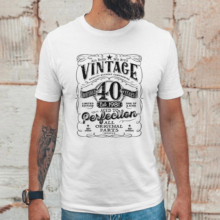 Vintage 40Th Birthday Top For Him 1981 Aged To Perfection Unisex T-Shirt Gifts for Him