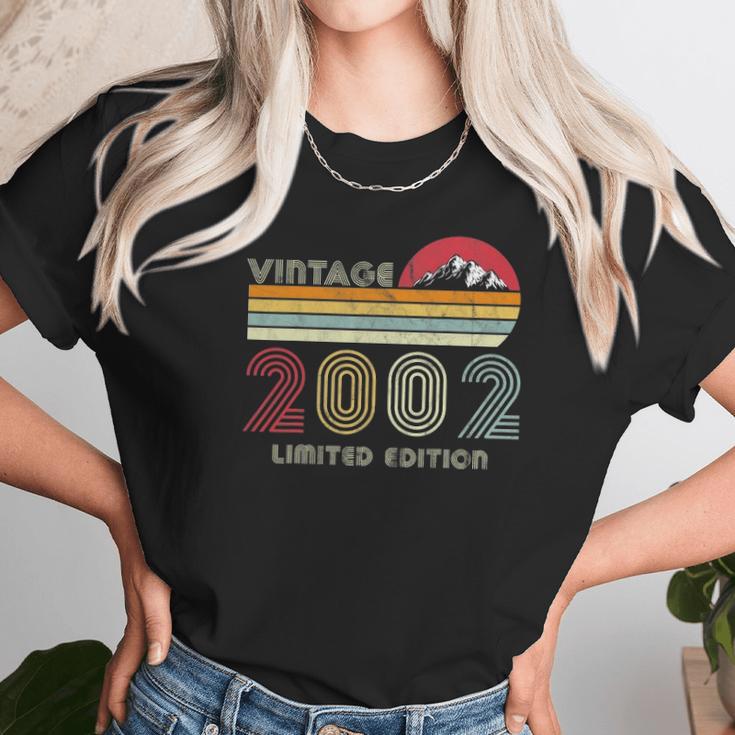 19 Years Old Gifts Vintage 2002 Limited Edition 19Th Birthday Unisex T-Shirt Gifts for Her