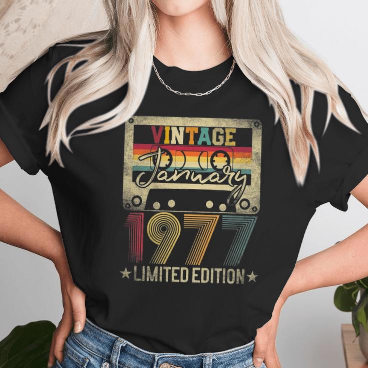 1977 January Vintage Limited Edition 45Th Birthday Gift Idea Unisex T-Shirt Gifts for Her