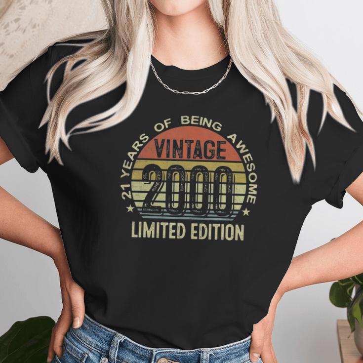 21 Years Old Gift Vintage Limited Edition 2000 21St Birthday Unisex T-Shirt Gifts for Her