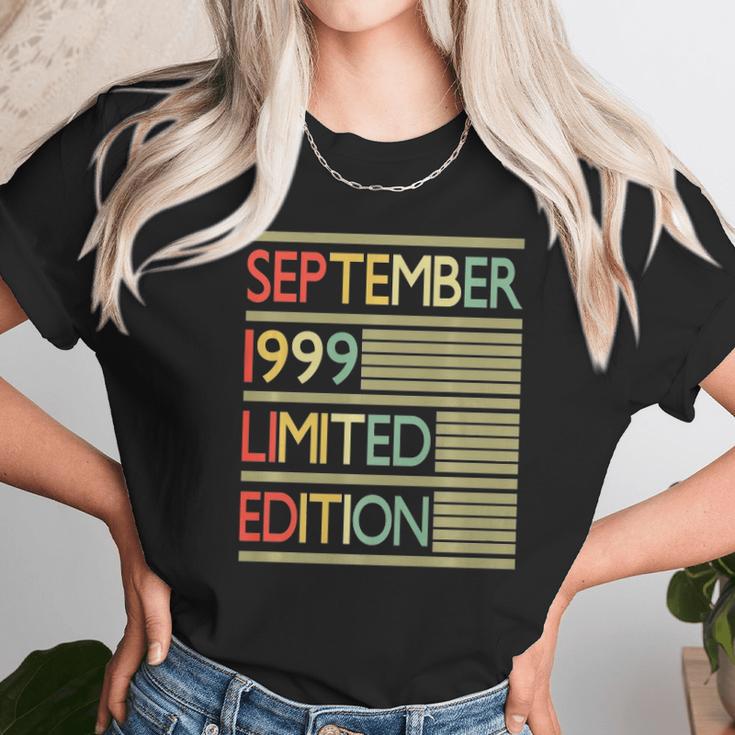 22 Years Old - 22Nd Birthday Gift September 1999 Unisex T-Shirt Gifts for Her