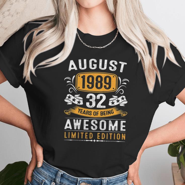 32Nd Birthday Gift Vintage August 1989 Men 32 Years Old Unisex T-Shirt Gifts for Her