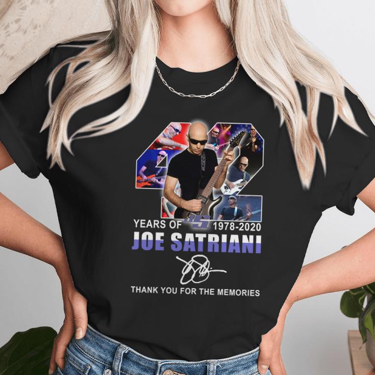 42 Years Of Joe Satriani 1978-2020 Signature Shirtn Unisex T-Shirt Gifts for Her