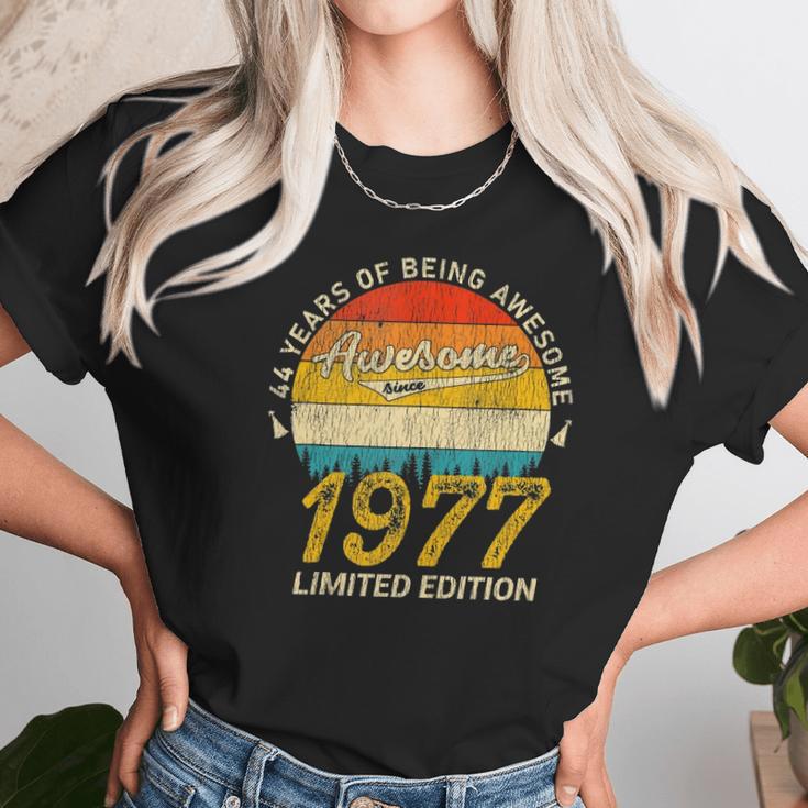 44 Years Old Bday Awesome Since 1977 - Vintage 44Th Birthday Unisex T-Shirt Gifts for Her