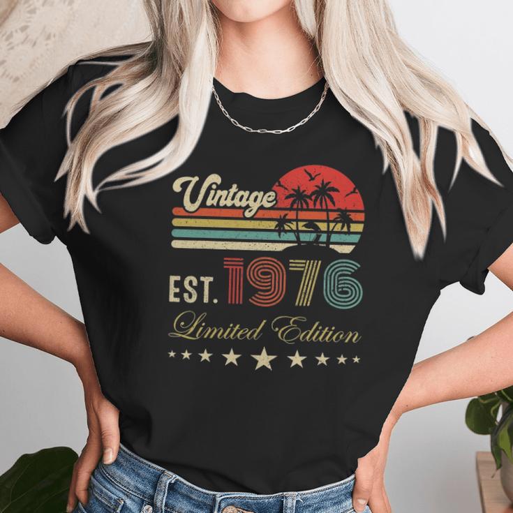 46Th Birthday Born 1976 Vintage Limited Edition 46 Birthday Unisex T-Shirt Gifts for Her