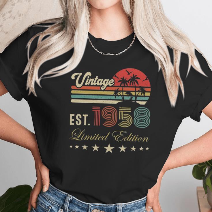 64Th Birthday Born 1958 Vintage Limited Edition 64Th Birthday Unisex T-Shirt Gifts for Her