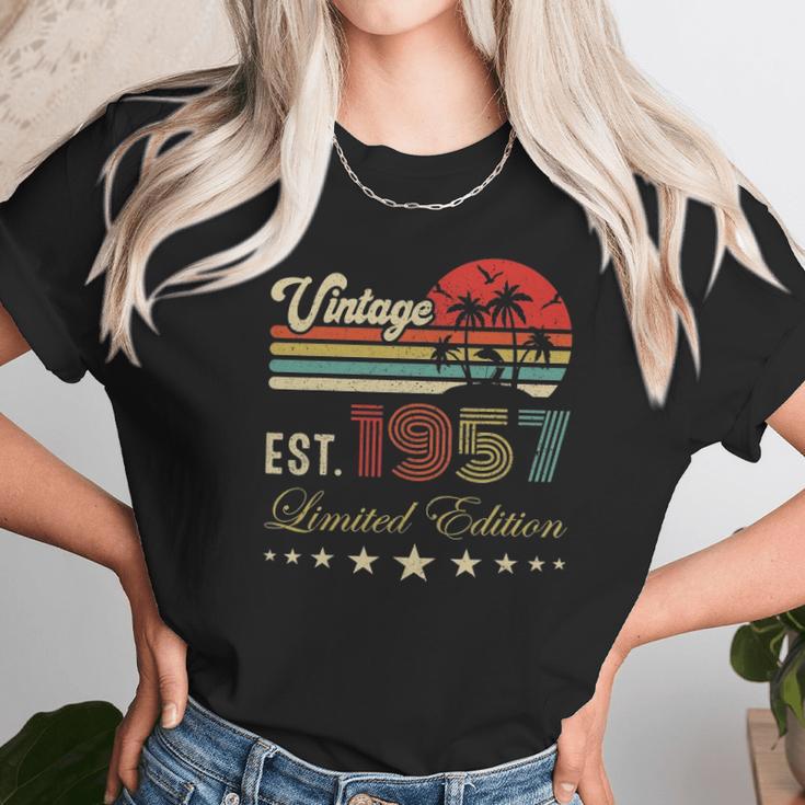 65Th Birthday Born 1957 Vintage Limited Edition 65 Birthday Unisex T-Shirt Gifts for Her