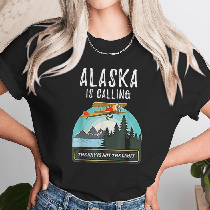 Alaska Mountain Retro Vintage Plane Bush Flying Unisex T-Shirt Gifts for Her