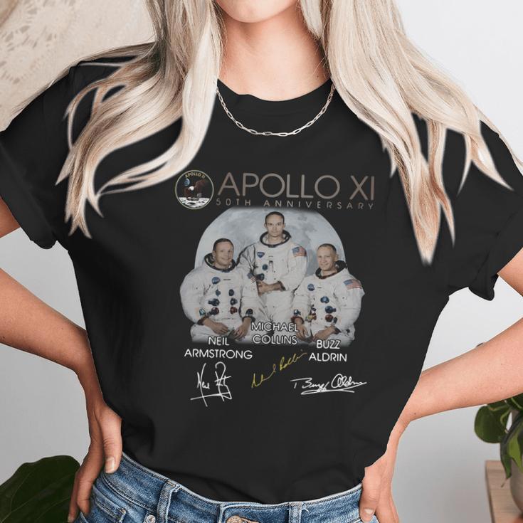 Apollo 11 50Th Anniversary Neil Armstrong Michael Collins Buzz Aldrin Signature T-Shirt Unisex T-Shirt Gifts for Her