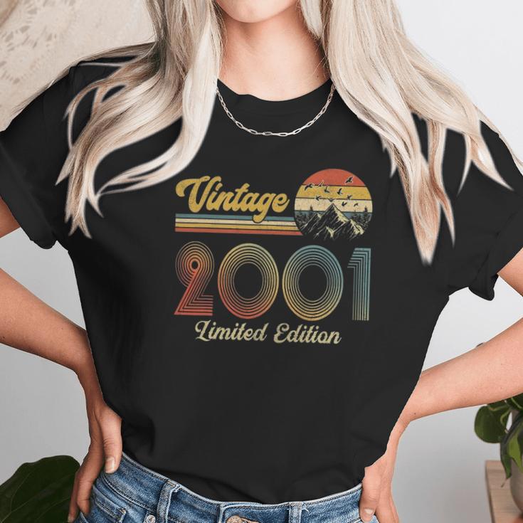 Born In 2001 21 Years Old Gifts Made In 2001 21St Birthday Unisex T-Shirt Gifts for Her