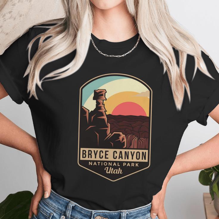 Bryce Canyon National Park Hiking Utah Tourist Souvenirs Unisex T-Shirt Gifts for Her