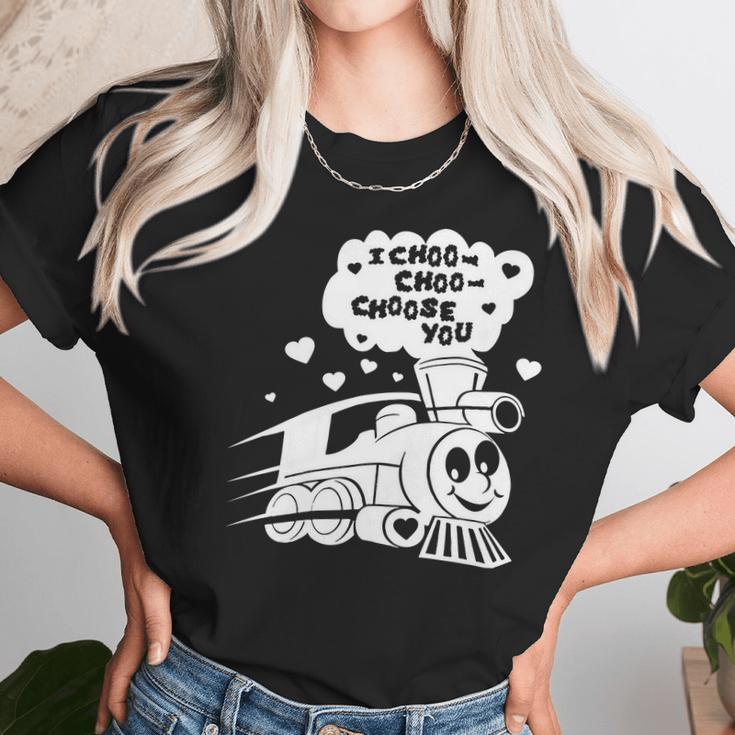 I Choo Choo Choose You Funny Valentines Day Gif Unisex T-Shirt Gifts for Her