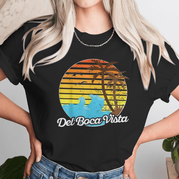 Del Boca Vista Vintage Retirement Unisex T-Shirt Gifts for Her