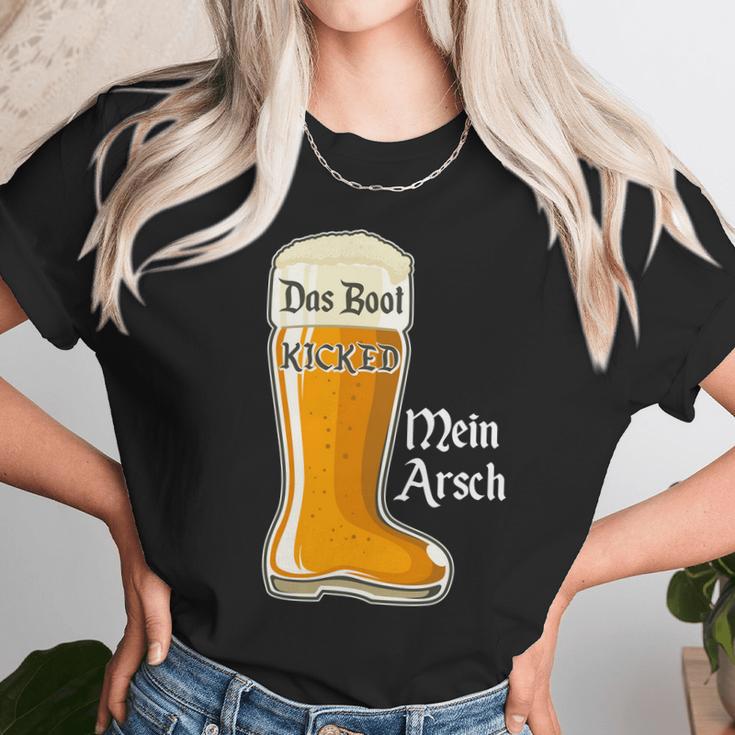 Funny Oktoberfest Das Boot Kicked Mein Arsch Unisex T-Shirt Gifts for Her