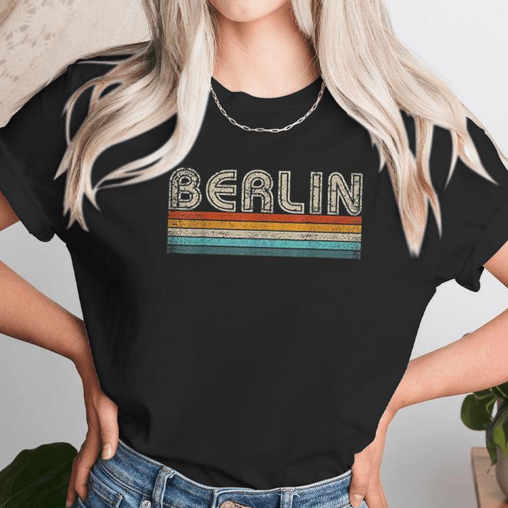 German Capital City Vintage Souvernir 70S 80S Retro Berlin Unisex T-Shirt Gifts for Her