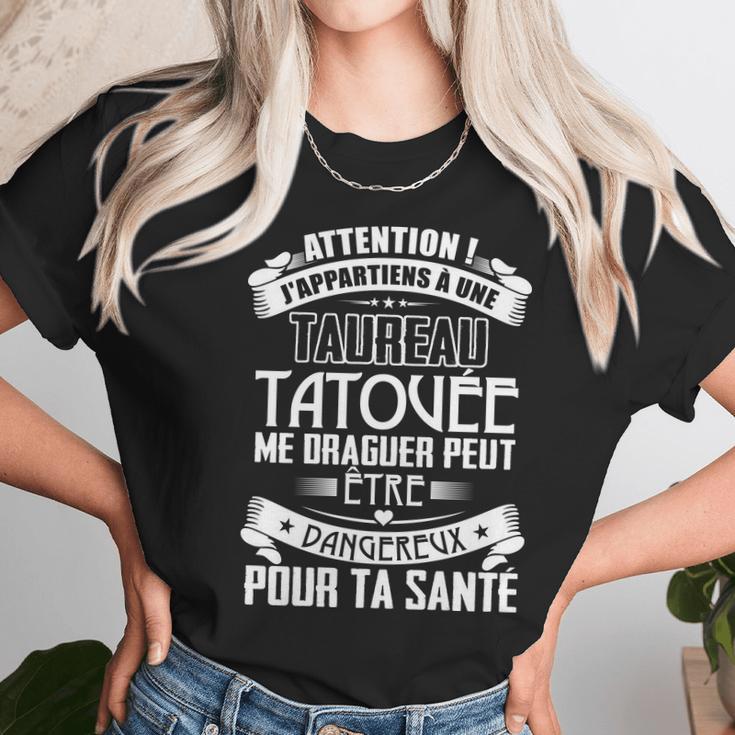 Jappartiens À Une Taureau Tatouee Unisex T-Shirt Gifts for Her