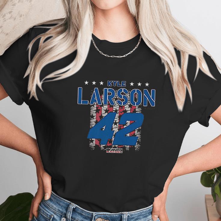 Kyle Larson Vintage Unisex T-Shirt Gifts for Her