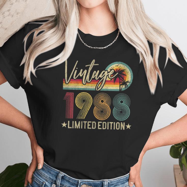 Limited Edition 1988 33Rd Birthday 33 Years Old Vintage Unisex T-Shirt Gifts for Her