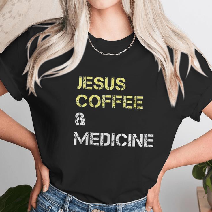 Medical Professionals Medicine Med Students Doctors Unisex T-Shirt Gifts for Her