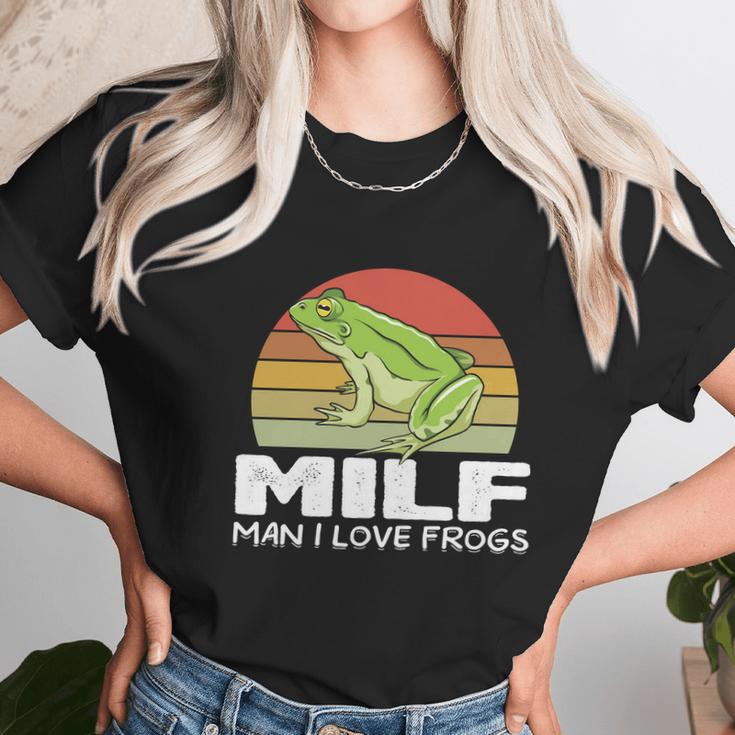 Milf Man I Love Frogs Funny Saying Frog Lovers Graphic Design Printed Casual Daily Basic Unisex T-Shirt Gifts for Her