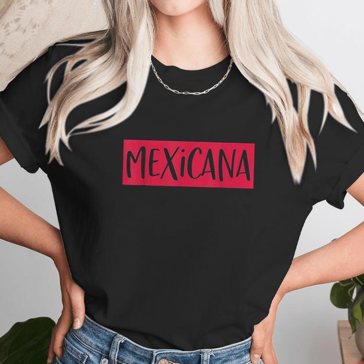 Playera Para Mexicanas Chicanas Y Latinas Unisex T-Shirt Gifts for Her