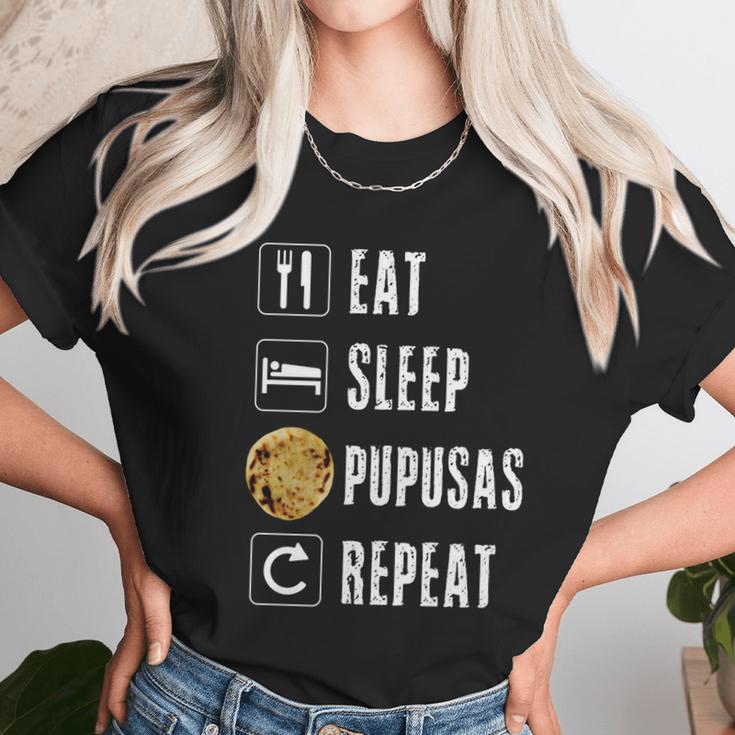 Pupusas El Salvador Gift Salvadorian Food Salvi Guanaco Eat Funny Gift Unisex T-Shirt Gifts for Her