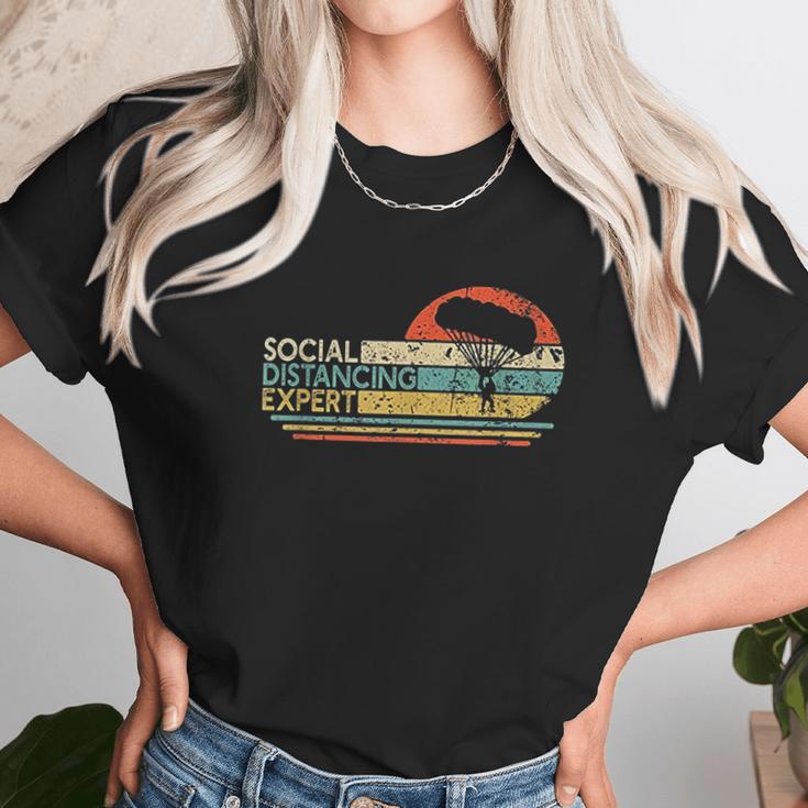 Social Distancing Expert Skydiving Vintage Unisex T-Shirt Gifts for Her