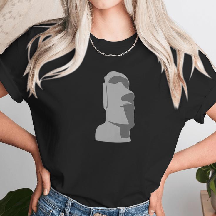 Tiki Moai Easter Island Luau Gray Gift Unisex T-Shirt Gifts for Her