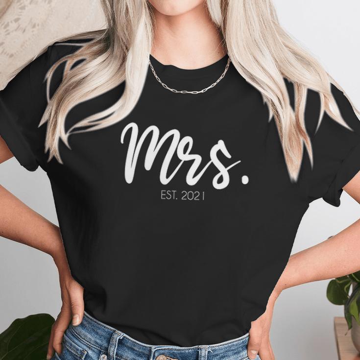 Wedding Matching Gifts Mrs Est 2021 Bridal Gift Bride Unisex T-Shirt Gifts for Her