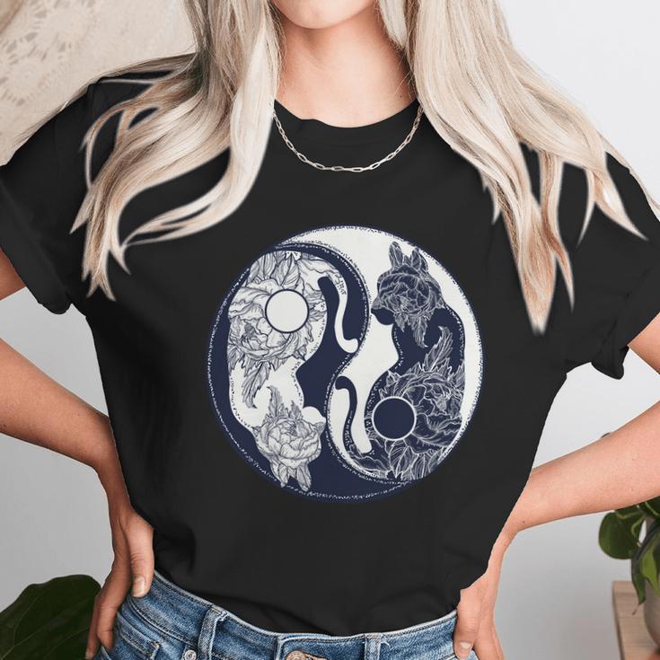 Yin Yang Cat Logo Unisex T-Shirt Gifts for Her