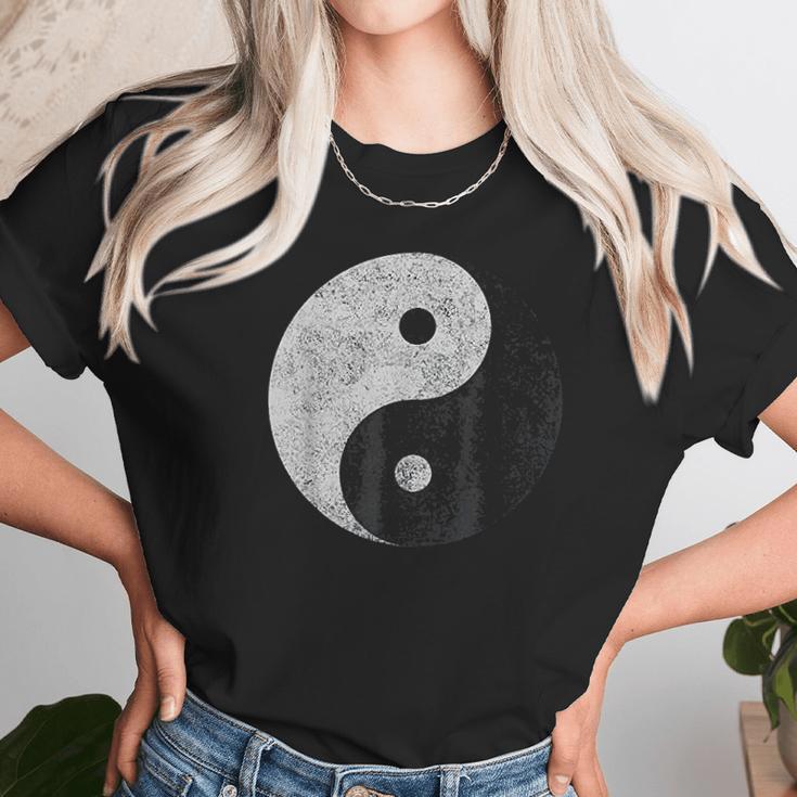 Yin Yang Symbol Tao Taijitu Yoga Peace Love Unisex T-Shirt Gifts for Her