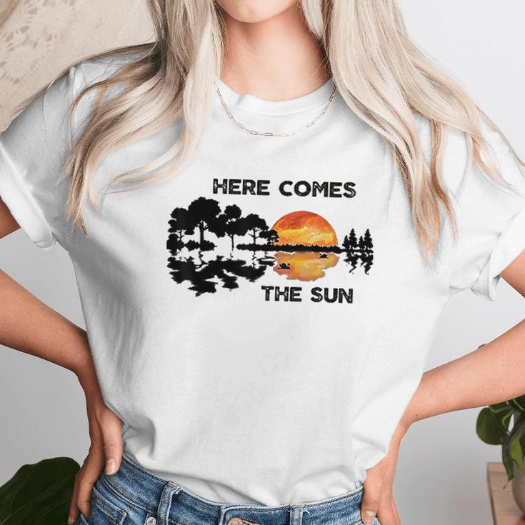 Here Comes The Sun Guitar Silhouette Music Lover Graphic Unisex T-Shirt Gifts for Her