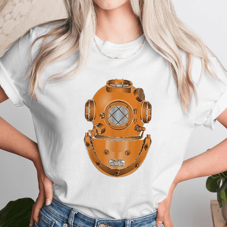 Deep Sea Diver Helmet Vintage Diving Unisex T-Shirt Gifts for Her