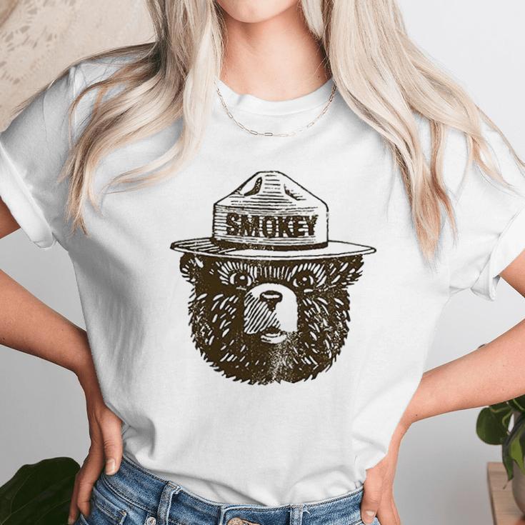 Hank Player Usa Official Smokey Bear Unisex T-Shirt Gifts for Her