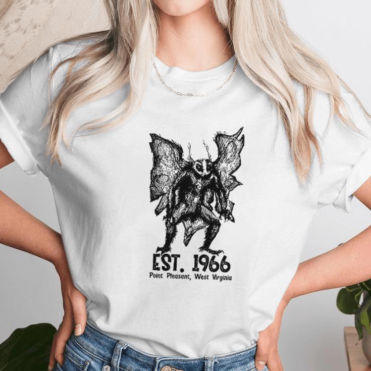 Mothman Est 1966 Point Pleasant West Virginia Red Eye Cryptid Unisex T-Shirt Gifts for Her