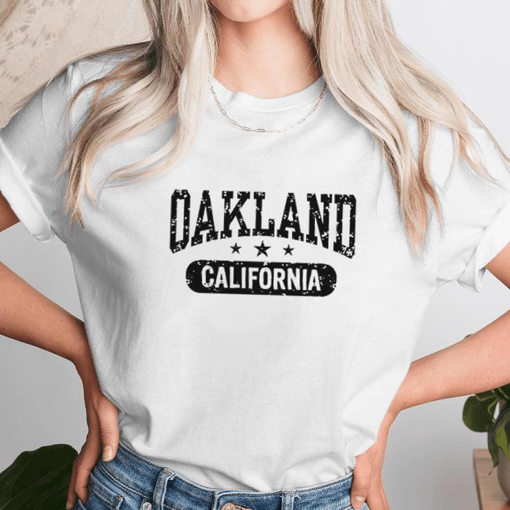 Oakland California White Unisex T-Shirt Gifts for Her