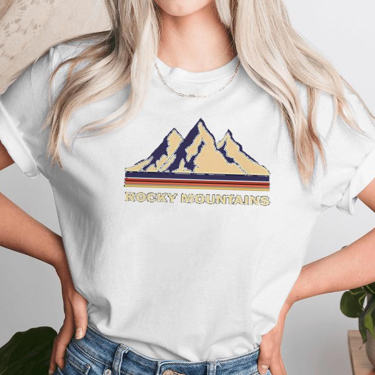 Rocky Mountains Retro Nature British Columbia Unisex T-Shirt Gifts for Her