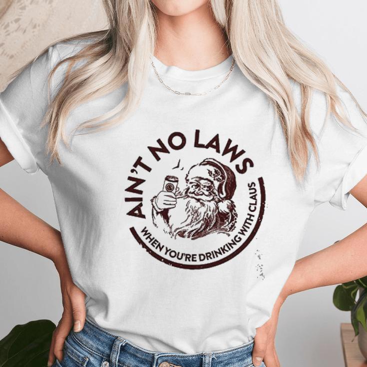 White Claus Funny Drinking Holiday White Claws Pun Unisex T-Shirt Gifts for Her