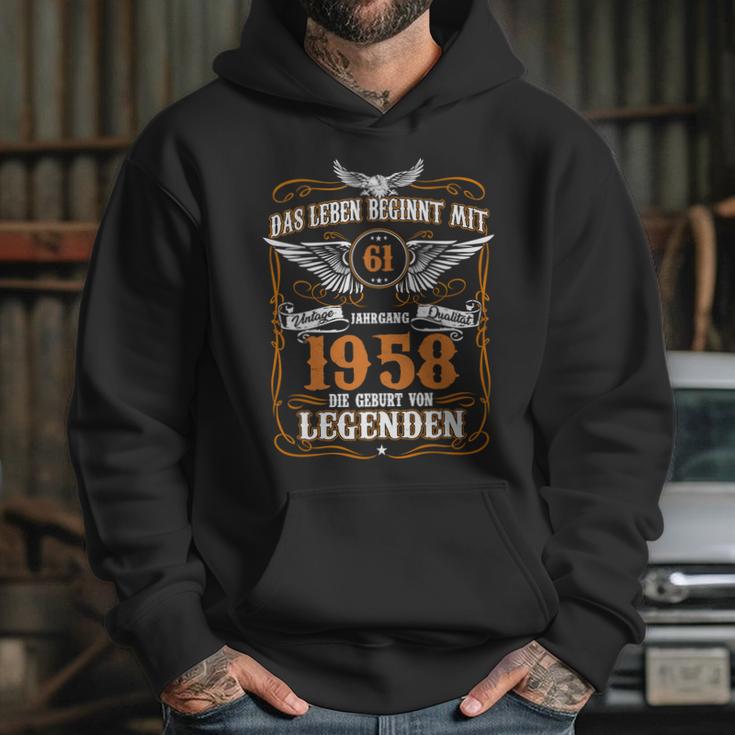 Das Leben Beginnt Mit 61 Jahrgang 1958 Die Geburt Von Legenden Hoodie Gifts for Her