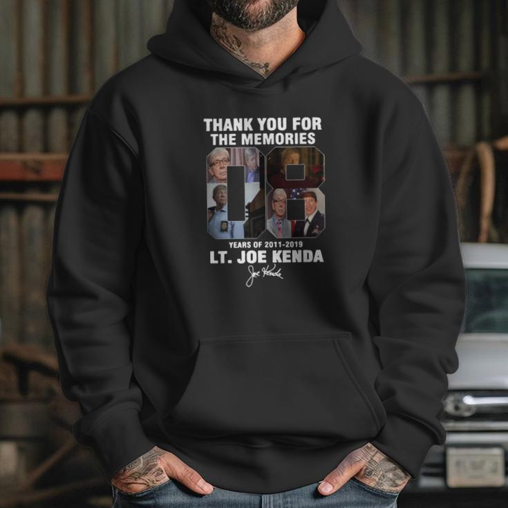 Homicide Hunter Lt Joe Kenda 08 Years Of 2011-2019 Signature Shirt Hoodie Gifts for Her