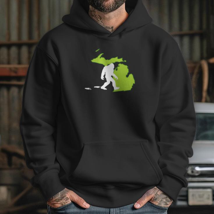 Michigan State Bigfoot Hunter Hoodie Gifts for Her