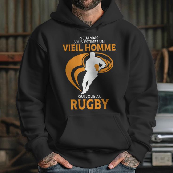 Ne Jamais Sous Estimer Un Vieil Homme Qui Joue Au Rugby Hoodie Gifts for Her