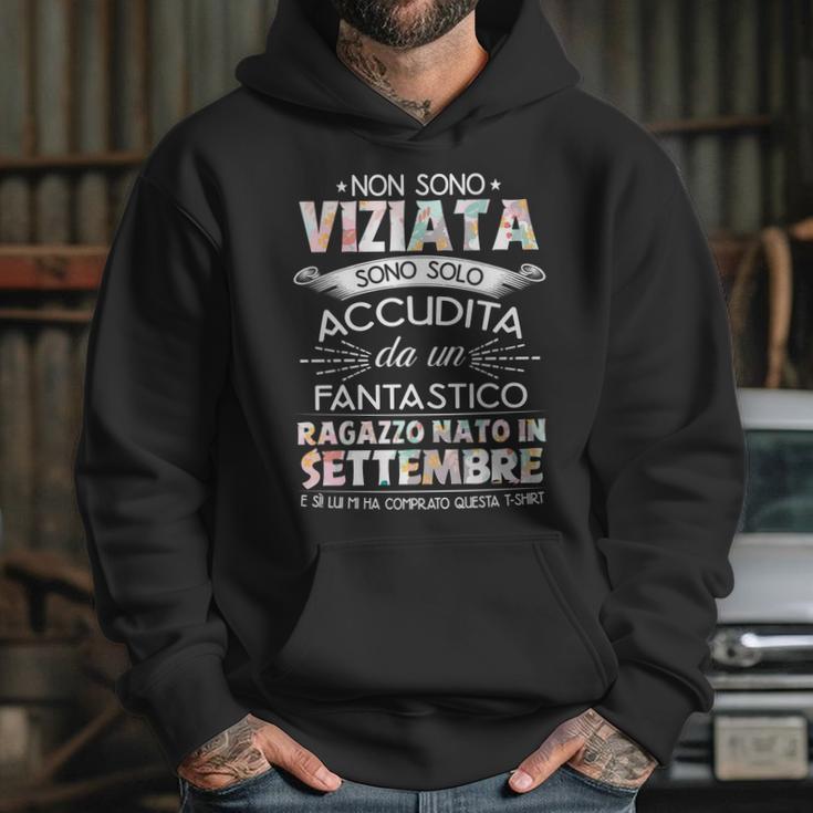 Non Sono Viziata Sono Solo Accudita Da Un Fantastico Settembre Hoodie Gifts for Her