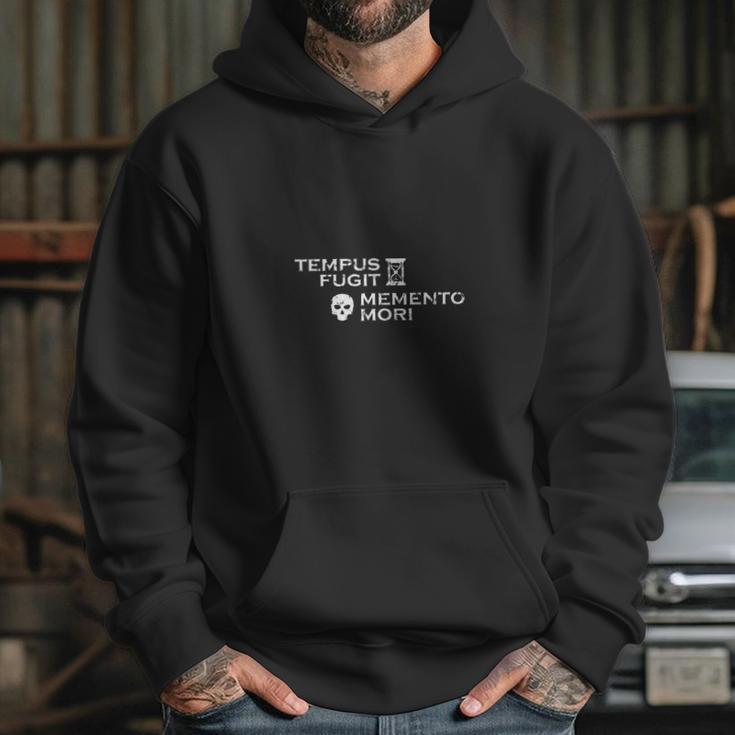 Tempus Fugit Memento Mori - Lateinische Weisheit Hoodie Gifts for Her