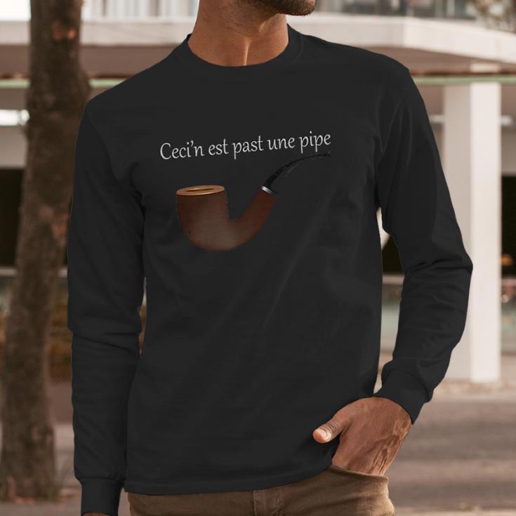 Ceci Nest Pas Une Pipe Long Sleeve T-Shirt Gifts for Him