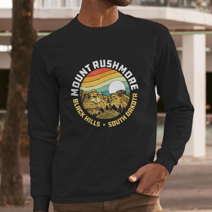 Retro Mount Rushmore National Memorial Vintage 80S Graphic Long Sleeve T-Shirt Gifts for Him