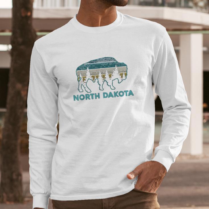 North Dakota Bison Vintage American Buffalo Souvenir Gift Long Sleeve T-Shirt Gifts for Him