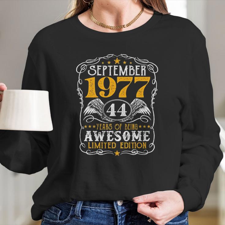 44 Years Old September 1977 Retro Awesome 44Th Birthday Long Sleeve T-Shirt Gifts for Her