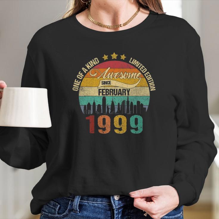 Born In February 1999 Vintage 22Nd Birthday 22 Years Old Long Sleeve T-Shirt Gifts for Her