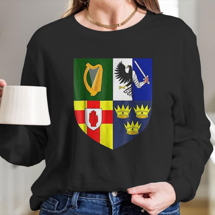 Ireland Coat Of Arms Irish Eire Crest Graphic Long Sleeve T-Shirt Gifts for Her